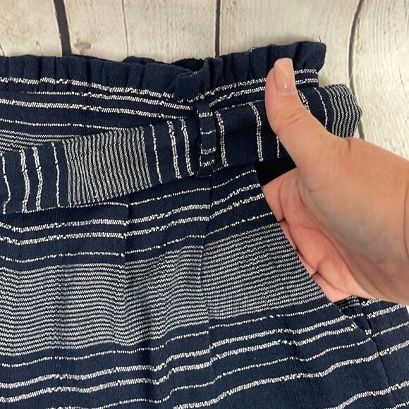 &merci Ruffle Elastic Waist Shorts - Picture 5 of 8